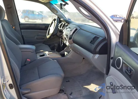 2009 Toyota Tacoma Prerunner V6 z USA, uszkodzony, nr VIN 3TMJU62N49M088310